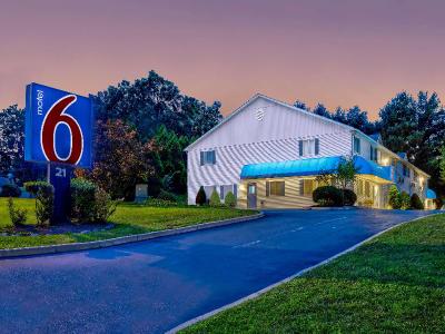 Motel 6 Bethel