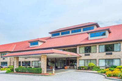 Ramada by Wyndham Middletown Newport Area