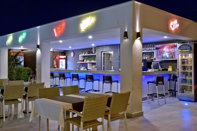 Green Garden Suites & Residence