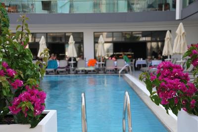 Green Garden Suites & Residence