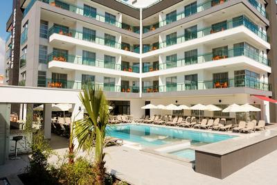 Green Garden Suites & Residence