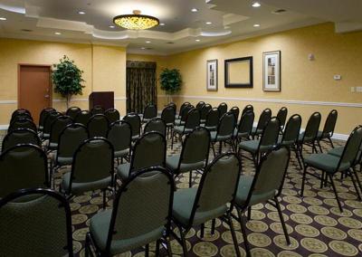 Fairfield Inn & Suites by Marriott Butler Blvd