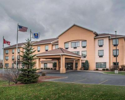 Comfort Inn & Suites Farmington - Victor