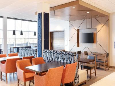Holiday Inn Express & SUI Hawthorne Elmsford North