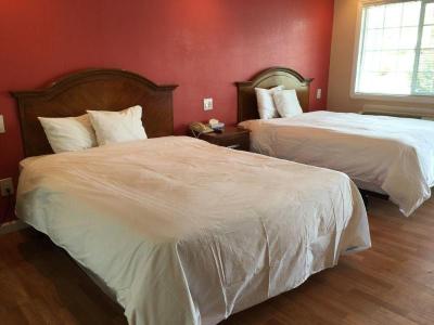 Surf City Inn & Suites