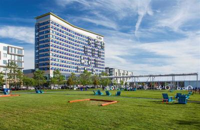 Aloft Boston Seaport