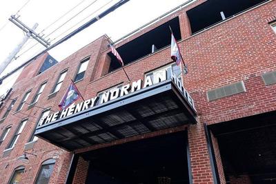 Henry Norman Hotel