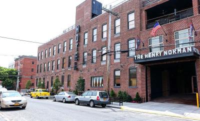 Henry Norman Hotel