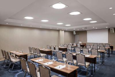 Doubletree By Hilton Istanbul Gayrettepe