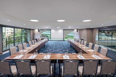 Doubletree By Hilton Istanbul Gayrettepe