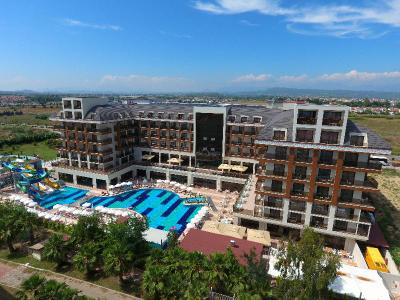 Glamour Resort Spa