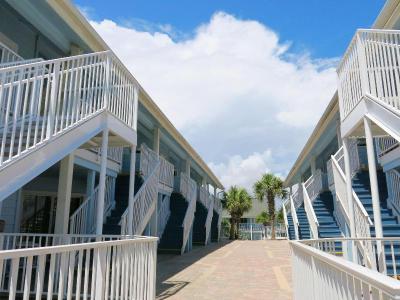 New Smyrna Waves