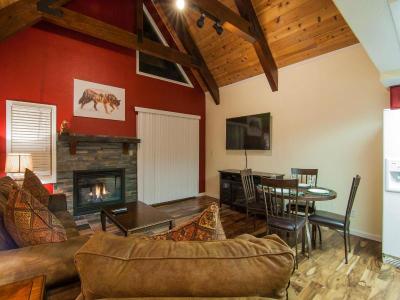 North Lake Lodges