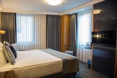 Tan Hotel