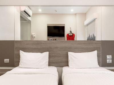 Easy Planet Bangkok Surawong