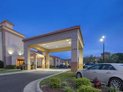SureStay Plus Hotel by Best Western Roanoke Rapids