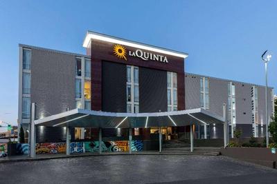 La Quinta Inn & Suites Tulsa Downtown/Route 66