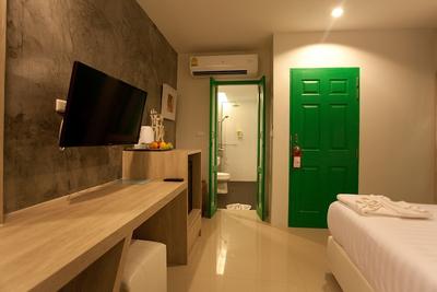 The Blue Pearl Kata Hotel