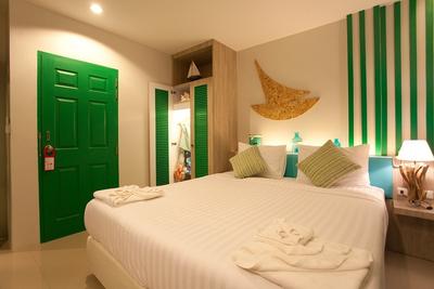 The Blue Pearl Kata Hotel