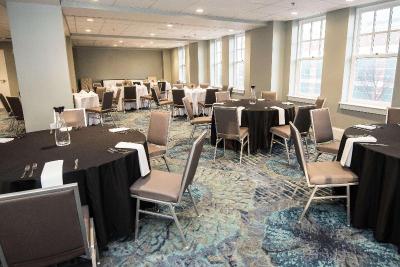 Redmont Hotel Birmingham, Curio Collection by Hilt