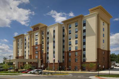 Hampton Inn and Suites Falls Church/Seven