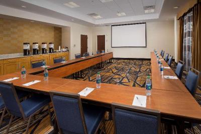 Hampton Inn and Suites Falls Church/Seven