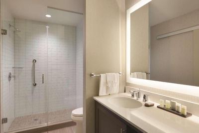 Embassy Suites by Hilton The Woodlands at Hughes