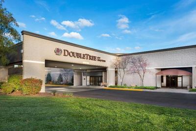 Doubletree by Hilton Lawrence, KS