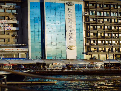 Pasaport Pier Hotel