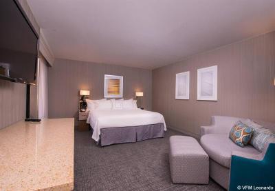 Courtyard Thousand Oaks Ventura County