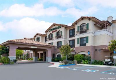 Courtyard Thousand Oaks Ventura County