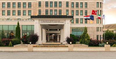 Doubletree By Hilton Van