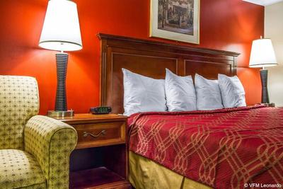 Rodeway Inn & Suites Brunswick near Hwy 1
