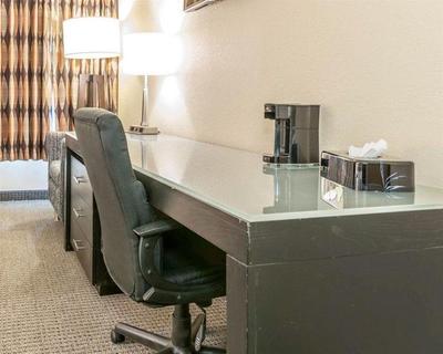 Quality Inn Indianapolis Northwest