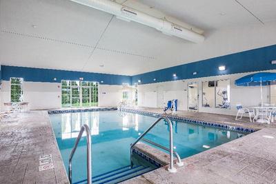 Quality Inn & Suites Lodi I-90