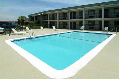 Rodeway Inn North Charleston