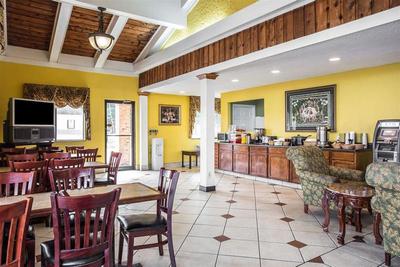 Rodeway Inn North Charleston
