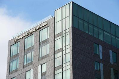 Hampton Inn & Suites Washington DC-Navy Yard