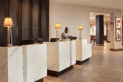 Crowne Plaza Dallas Market Ctr - Love Field
