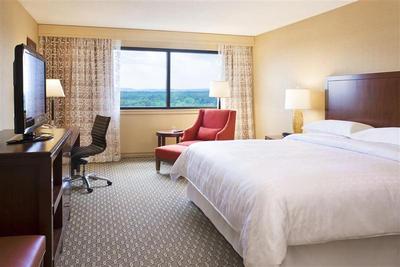 Sheraton Hartford Hotel at Bradley Airport
