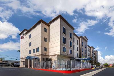 BEST WESTERN Plus Gardena Inn & Suites