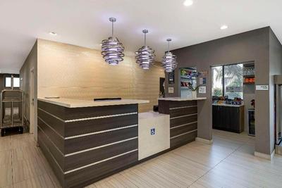 BEST WESTERN Plus Gardena Inn & Suites