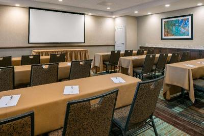 Hampton Inn & Suites Mason Cit