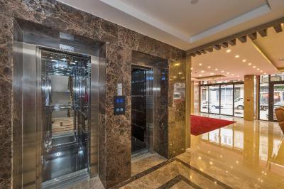 Grand Palace Hotel