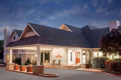 Hawthorn Suites By Wyndham St. Louis Westport Pla