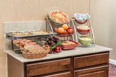 Hawthorn Suites By Wyndham St. Louis Westport Pla