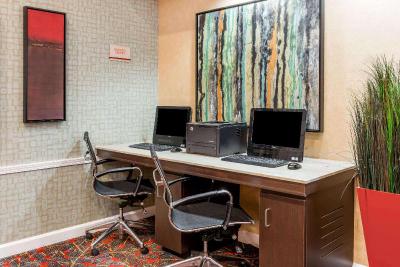 Hawthorn Suites By Wyndham St. Louis Westport Pla