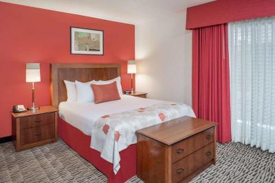 Hawthorn Suites By Wyndham St. Louis Westport Pla