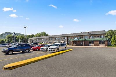 Days Inn by Wyndham Winona