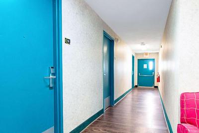 Utica Stay Inn